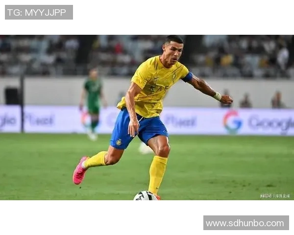 帅气足球明星齐聚一堂展现风采的精彩群照分享